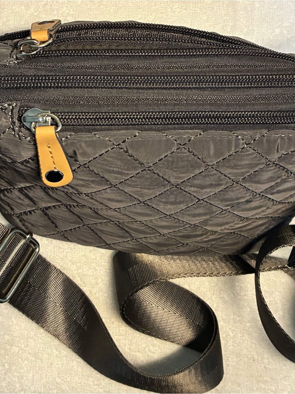 Cee Klein Quilted Crossbody Bag in Deep Green,Adjustable Strap - Picture 4 of 6